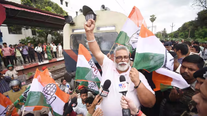 INDIA गठबंधन मार्च के दौरान मंच पर चढ़ने से रोके गए पप्पू यादव और कन्हैया कुमार